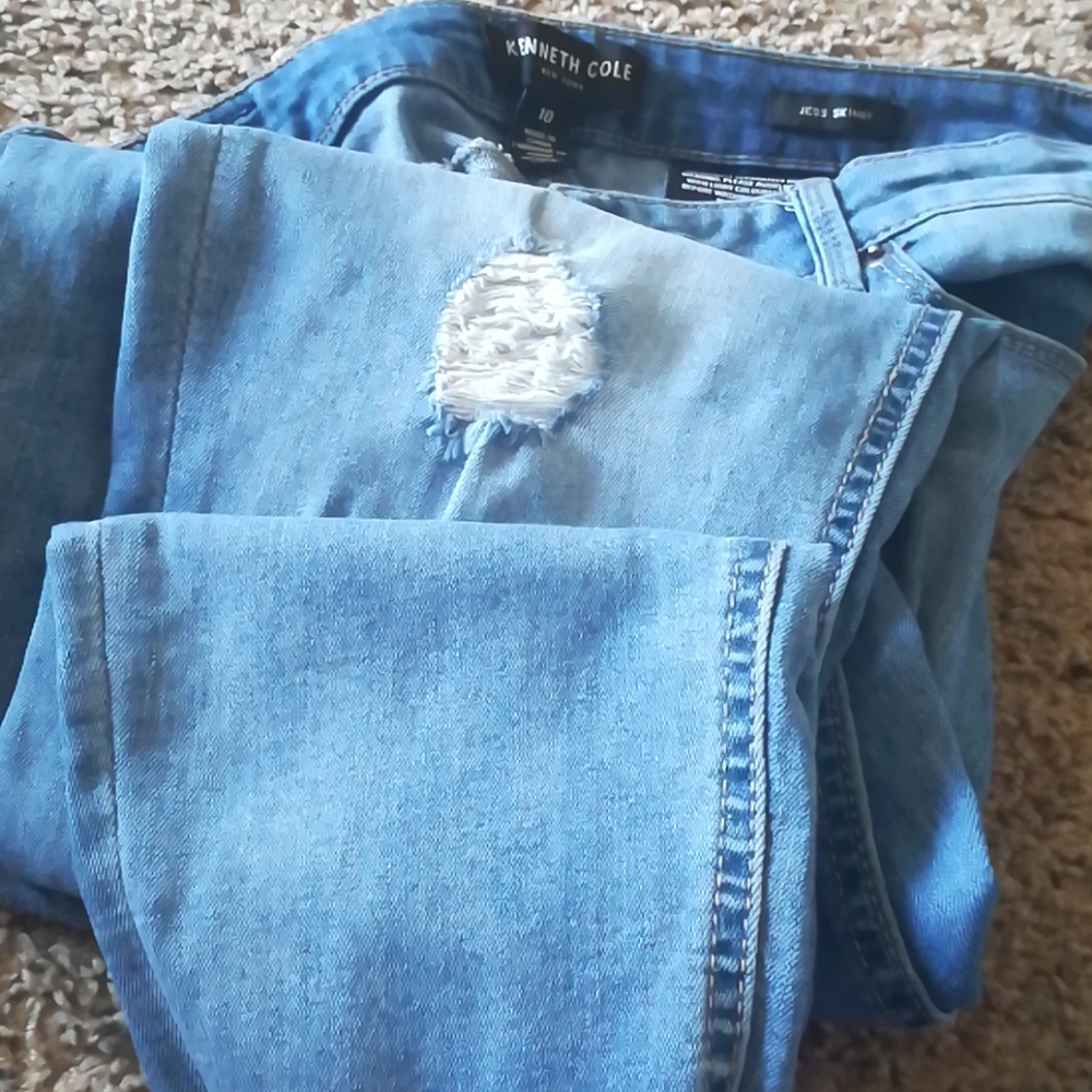 Kenneth Cole Reaction Jess Skinny Jeans